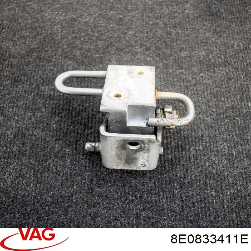 Дверной шарнир задний левый VAG 8E0833411E цена, от 3.81 USD