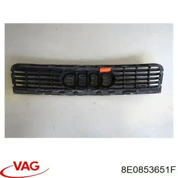 8E0853651F VAG решетка радиатора
