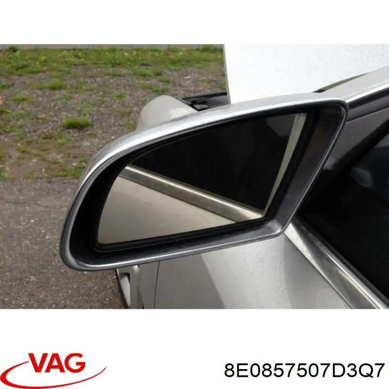 8E0857507D3Q7 VAG Накладка зеркала заднего вида, левая
