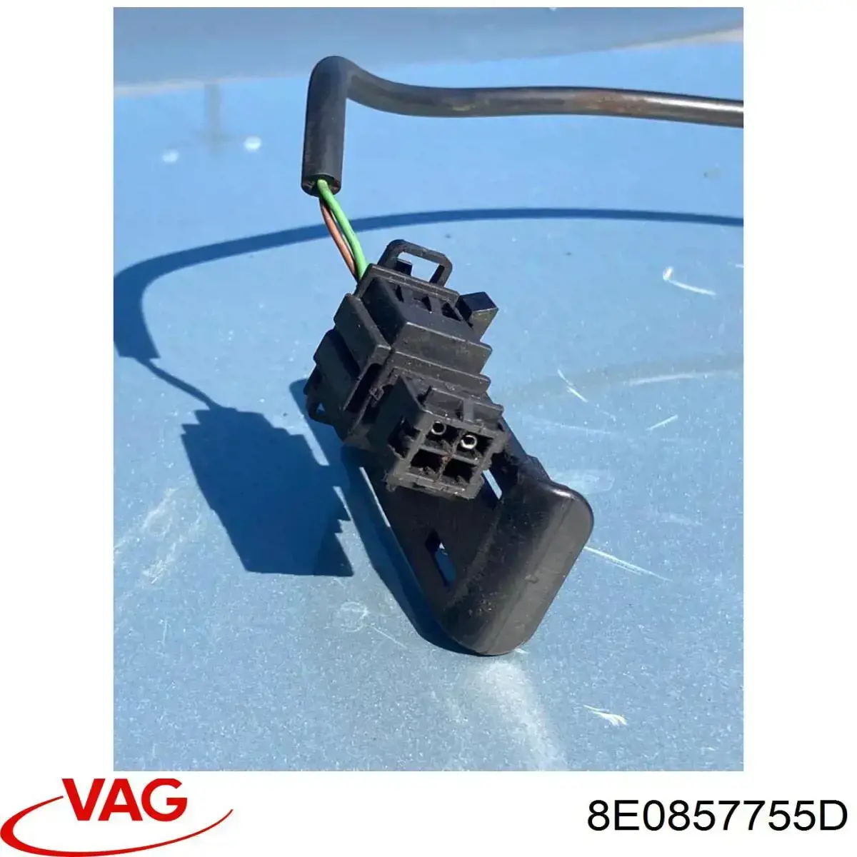  VAG 8E0857755D цена, от 31.67 USD