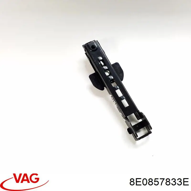 Регулятор высоты ремня безопасности передний левый VAG 8E0857833E цена, от 3.17 USD