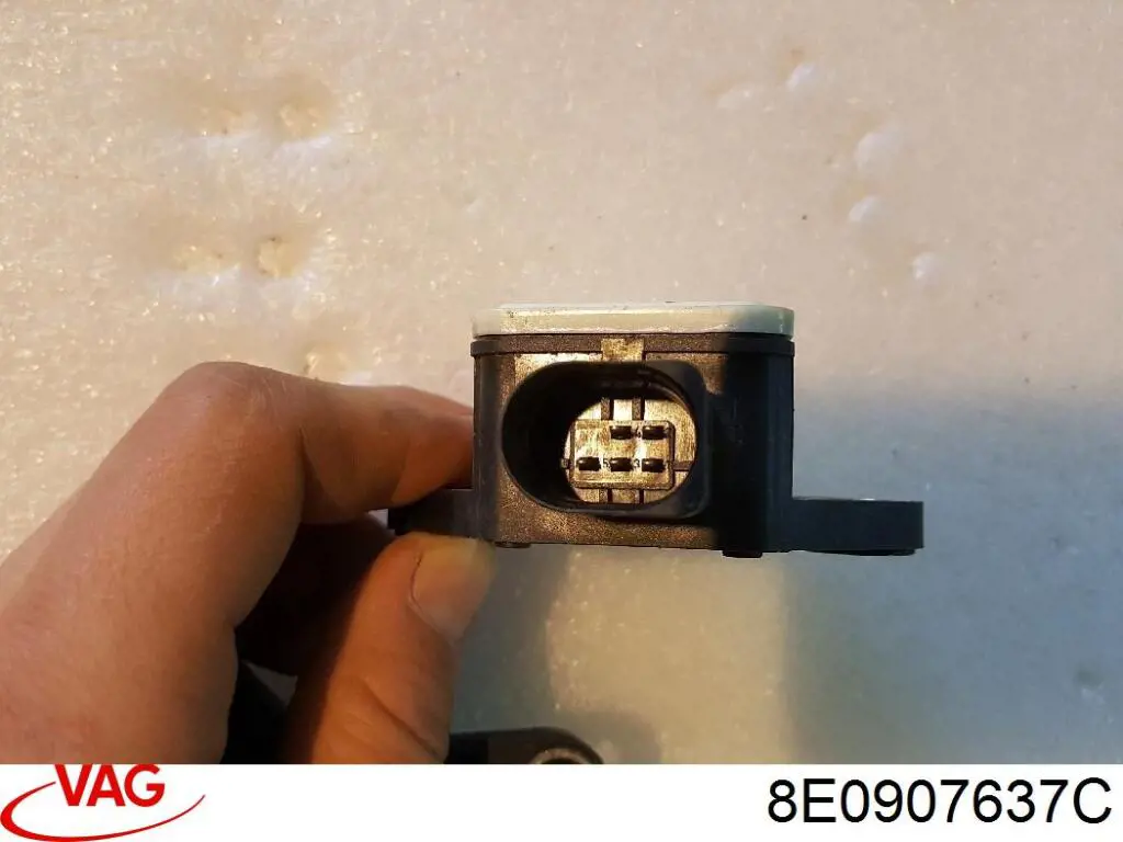 Купить 8E0907637C VAG Датчик курсовой устойчивости