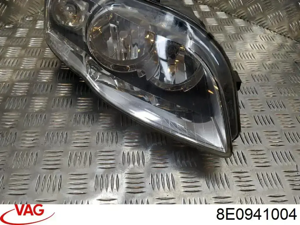 Правая блок фара VAG 8E0941004 цена, от 102.73 USD