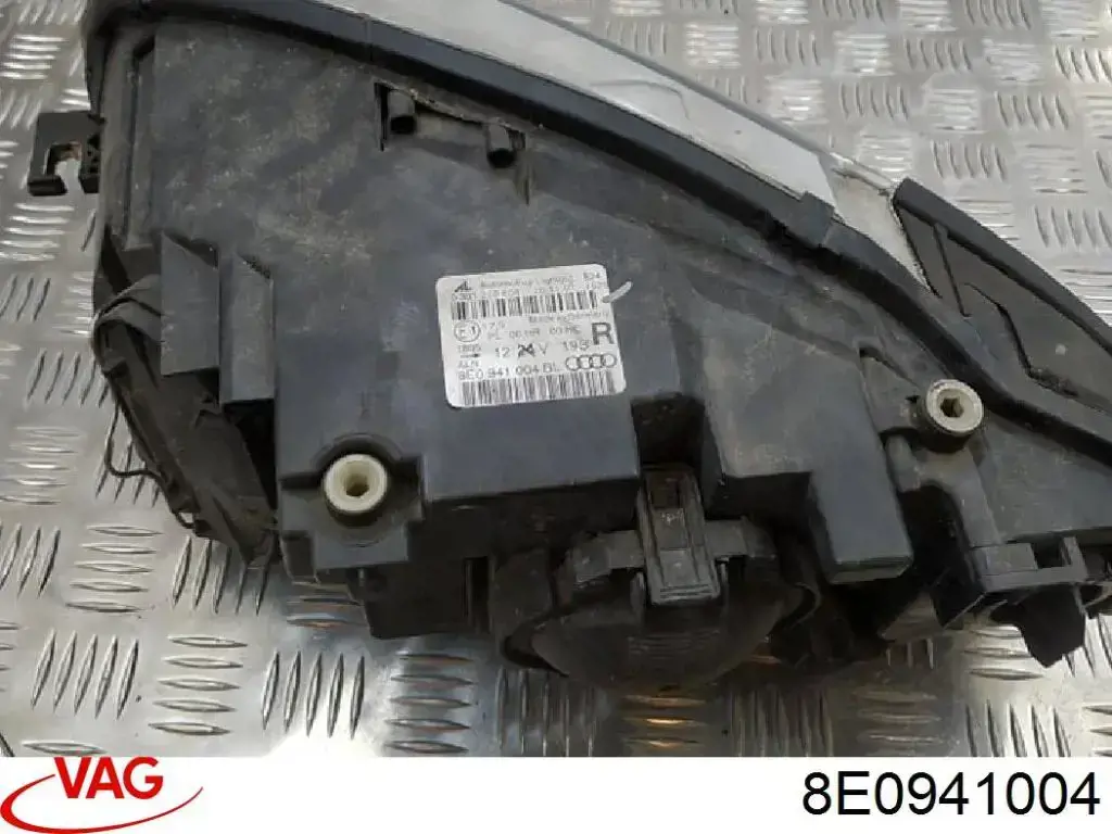 Правая фара 8E0941004 VAG