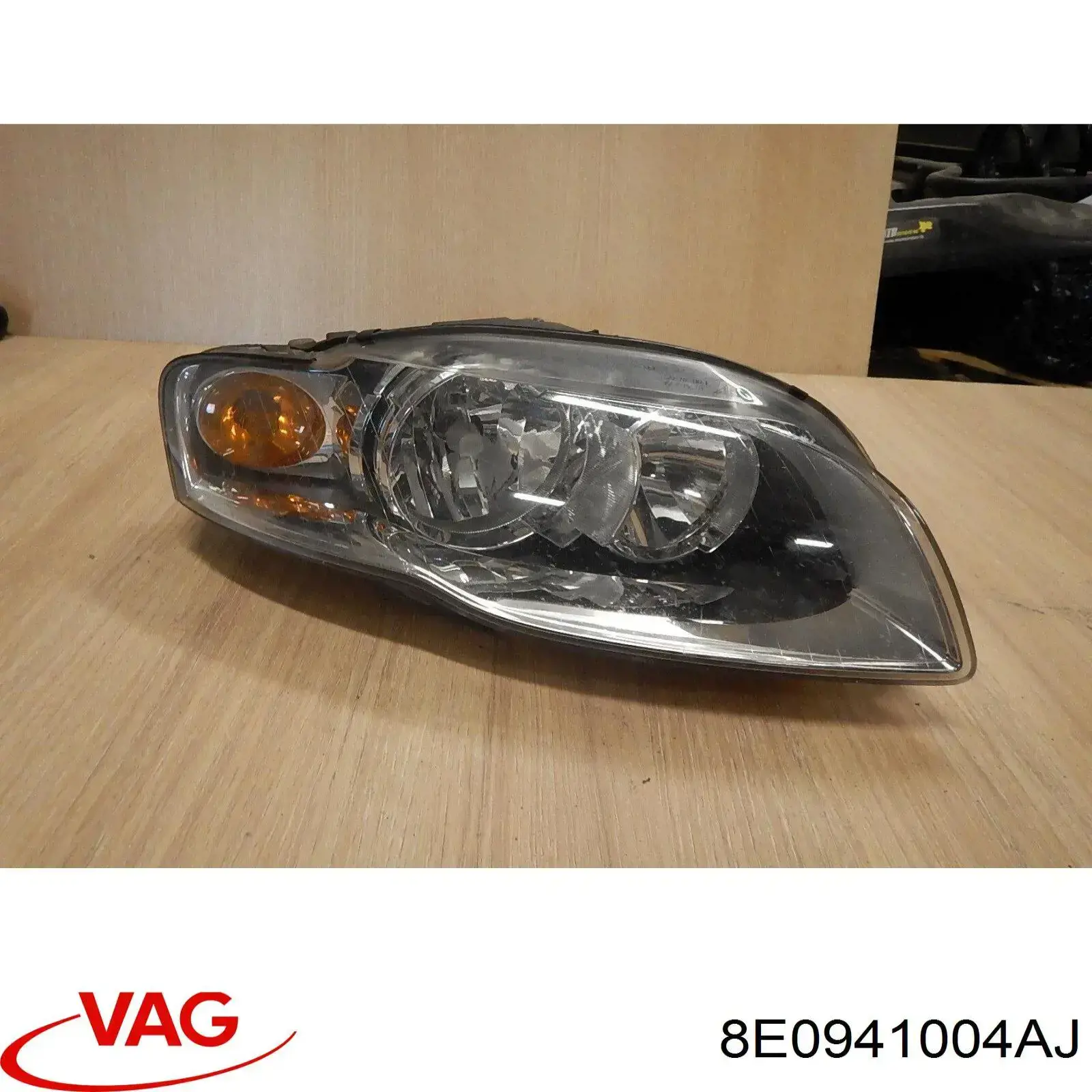 Compre 8E0941004AJ VAG Luz direita