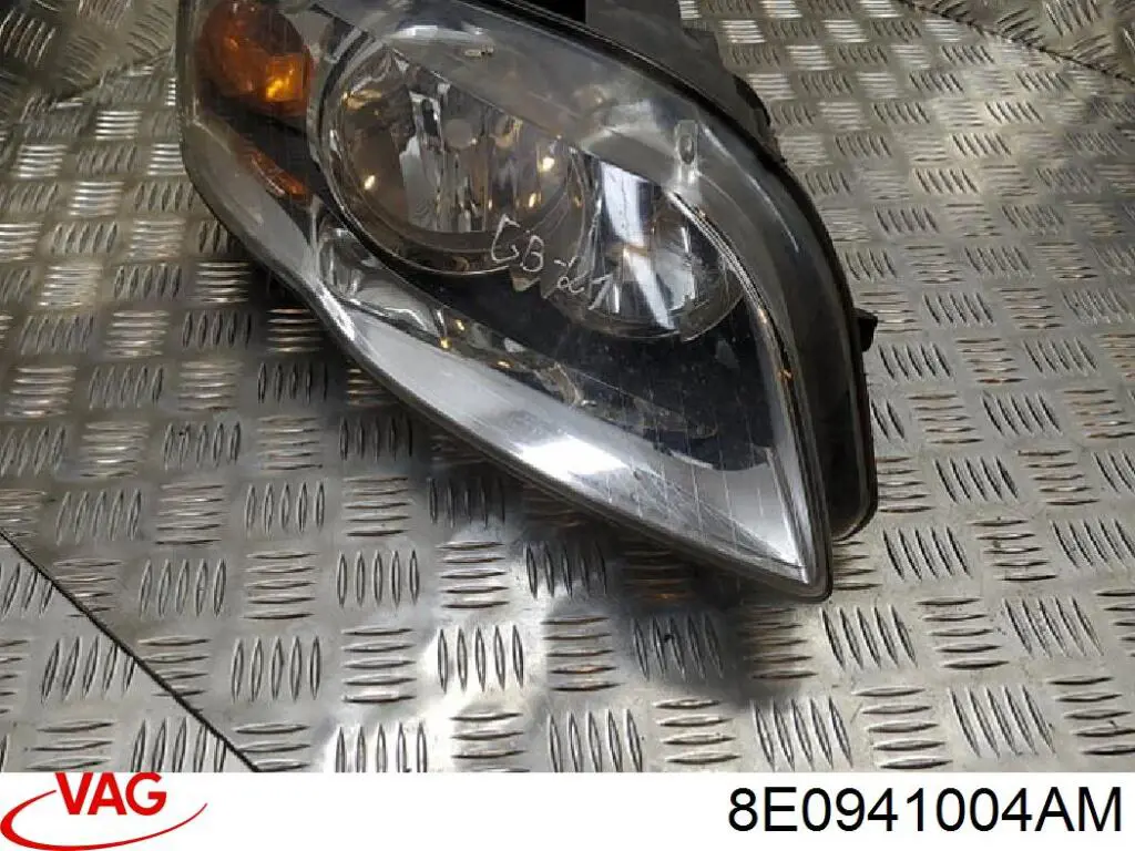 Правая блок фара VAG 8E0941004AM цена, от 112.87 USD