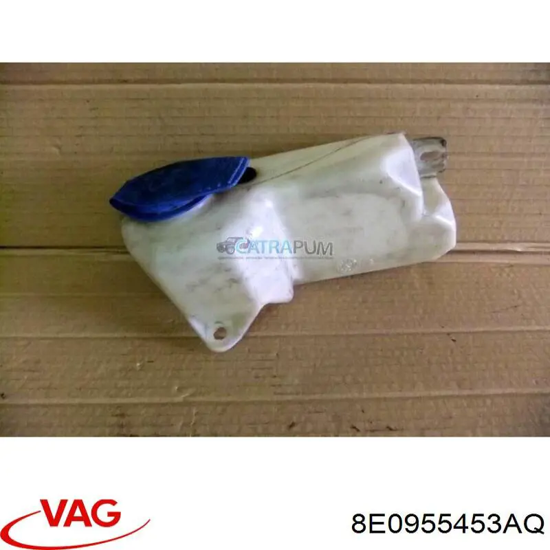 Бачок омывателя 8E0955453AQ VAG