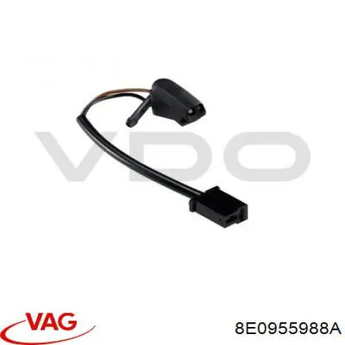 Купить 8E0955988A VAG Форсунка омывателя стекла лобового, правая