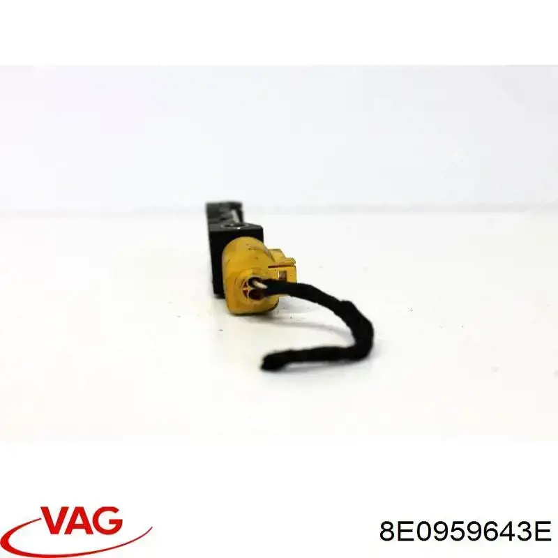 Датчик Айрбег передний VAG 8E0959643E