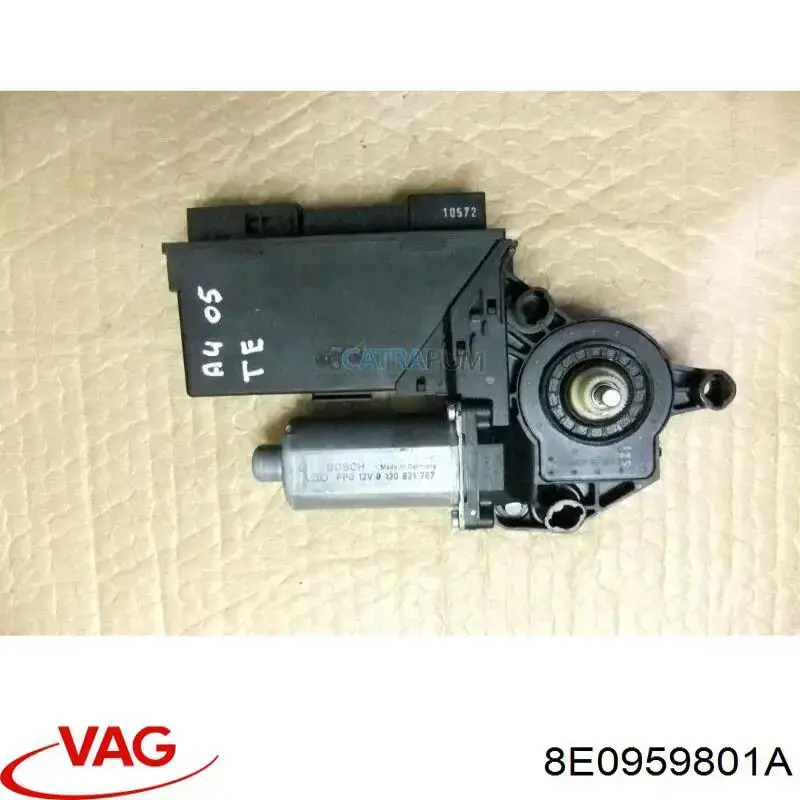 Моторчик стеклоподъемника двери задней, левой VAG 5WK49204CBF цена, от 12.61 USD