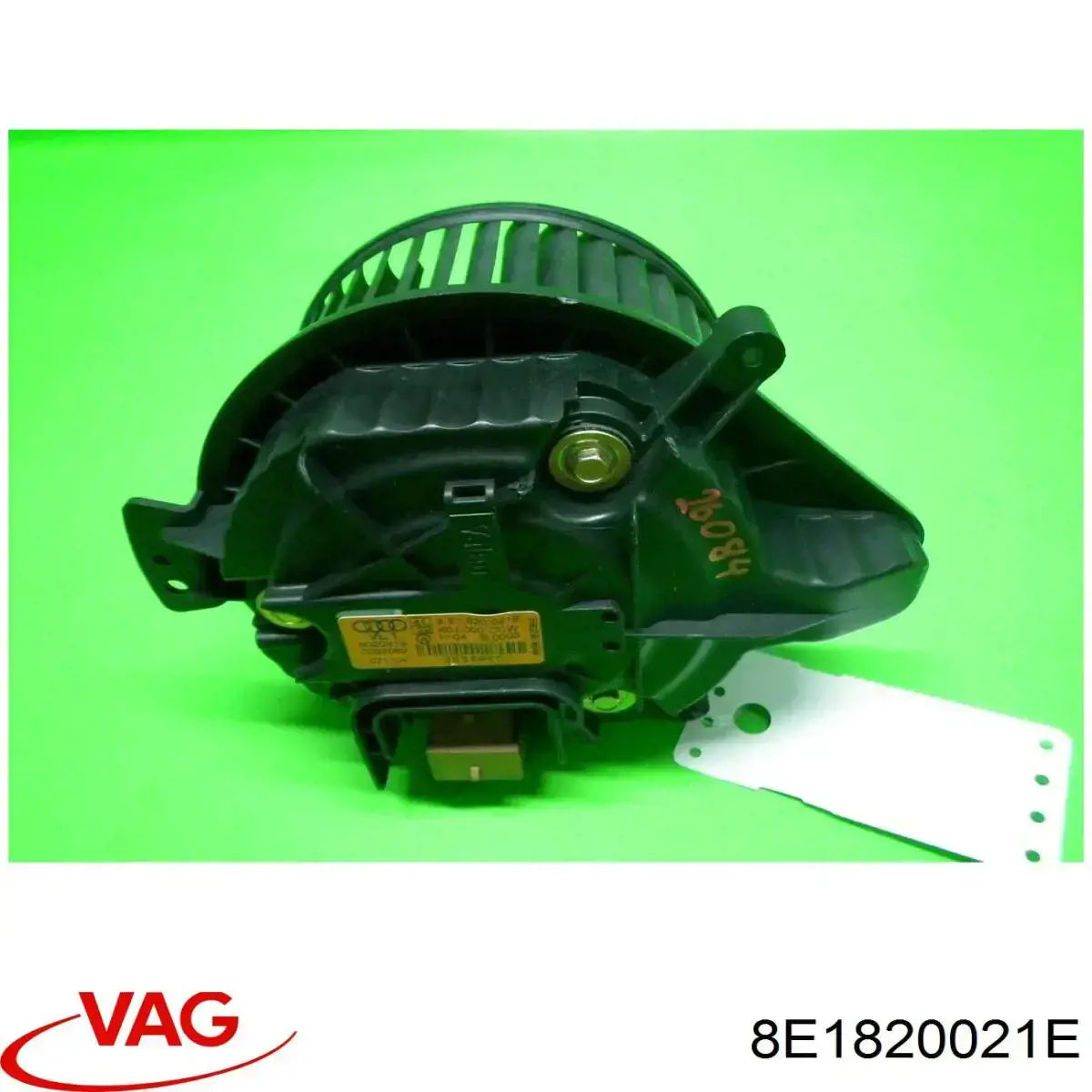 Моторчик печки VAG 8E1820021E