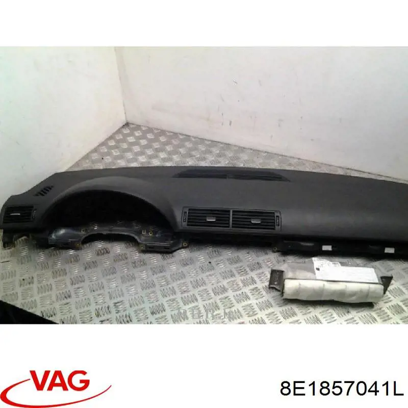 Купить 8E1857041L VAG 