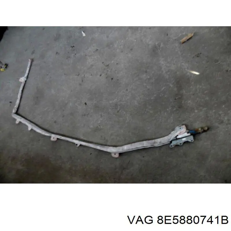 8E5880741C VAG Левая шторка безопасности