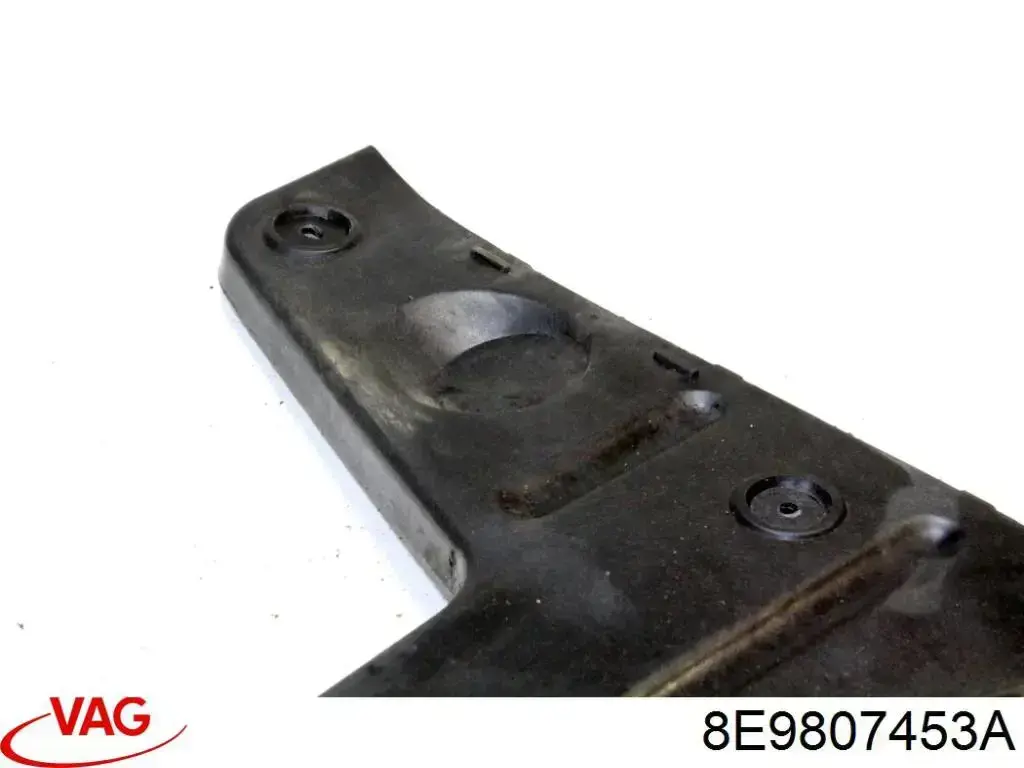Направляющая заднего бампера левая 8E9807453A VAG