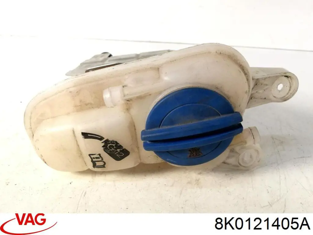 Бачок системы охлаждения 8K0121405A VAG