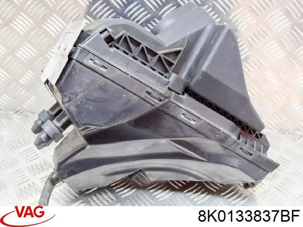 Корпус фильтра 8K0133837BR VAG