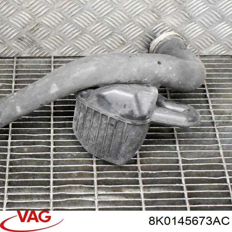 Шланг/патрубок интеркуллера VAG 8K0145673AC цена, от 63.35 USD