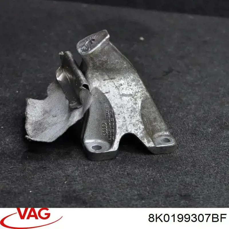 8K0199387 VAG Кронштейн подушки (опоры) двигателя левой
