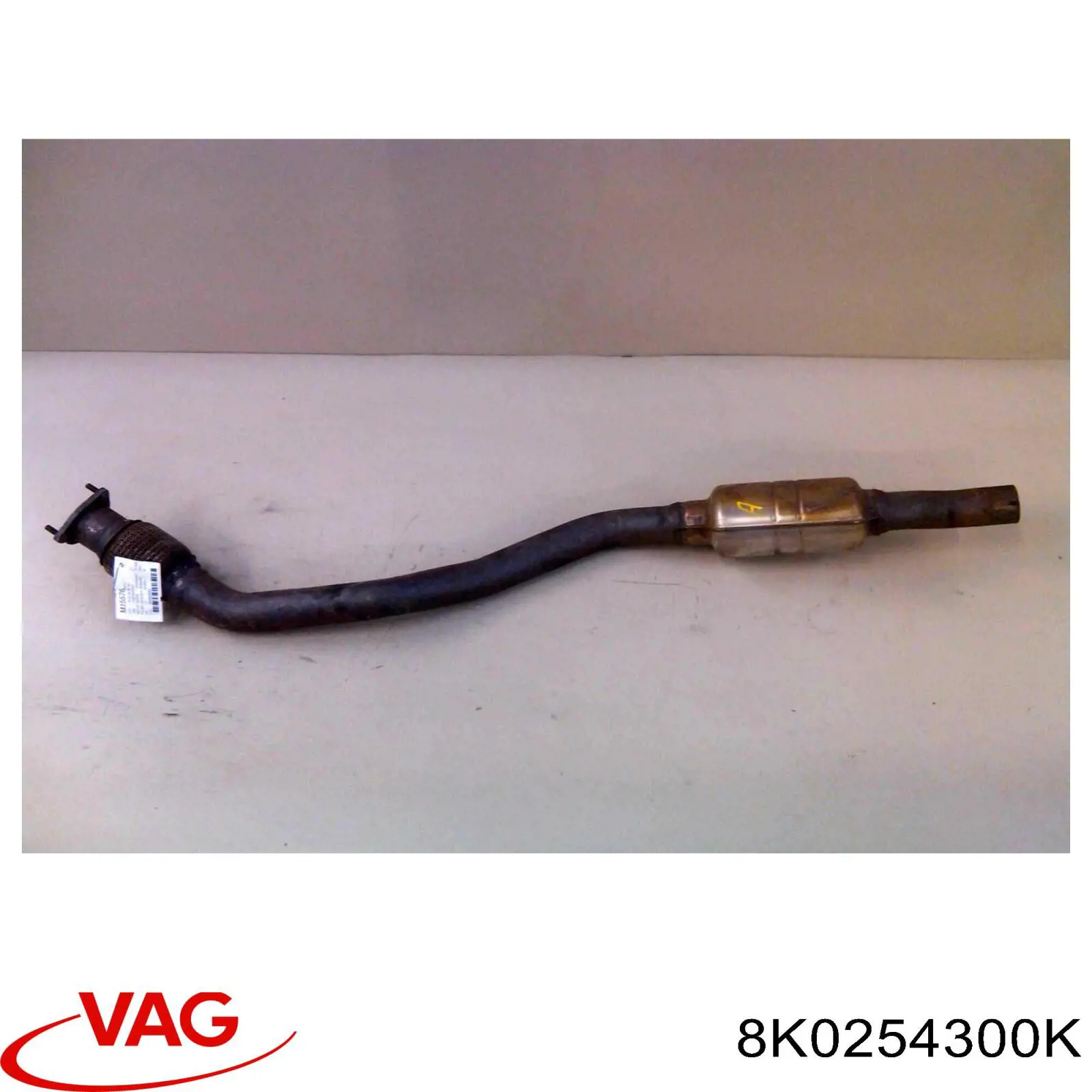 8K0254300H VAG Труба выхлопная от катализатора