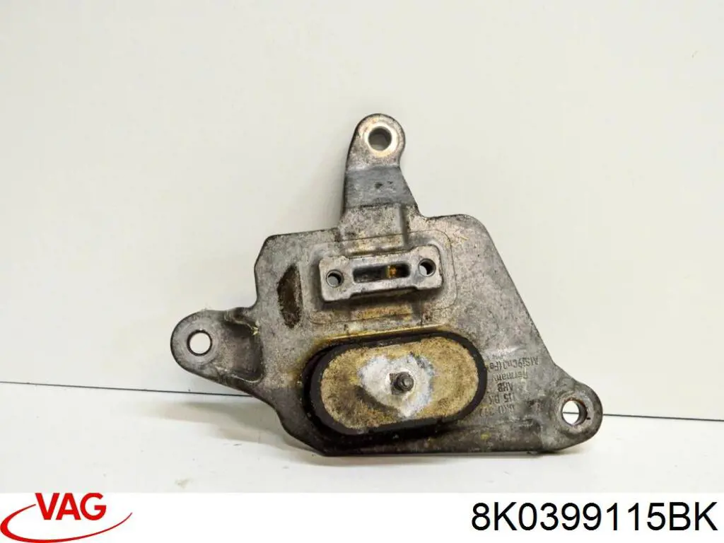 Кронштейн подушки КПП 8K0399115BK VAG