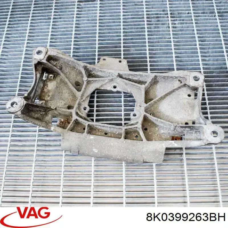 Балка крепления коробки передач 8K0399263BA VAG