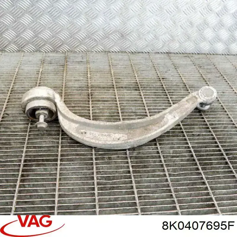 Рычаг передней подвески левый 8K0407695F VAG