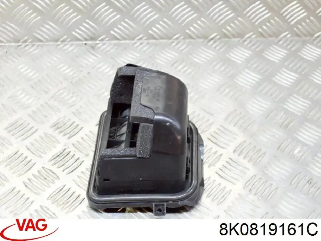 Купить 8K0819161C VAG Решетка вентиляции салона задняя