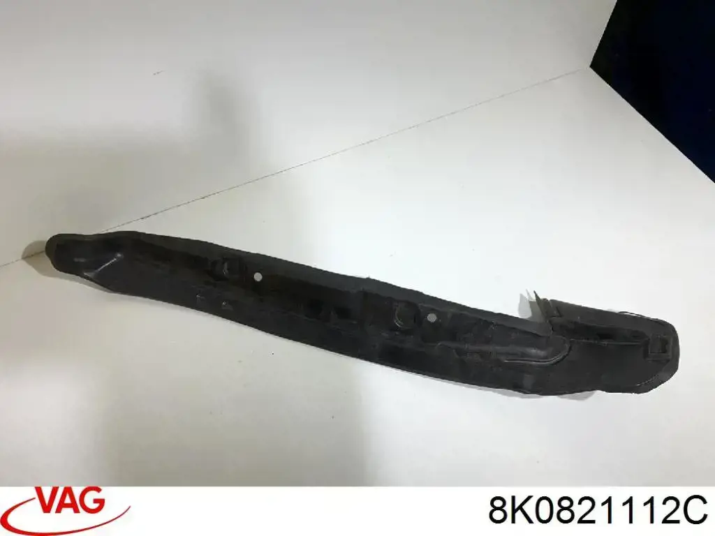 Купить 8K0821112C VAG Уплотнитель крыла