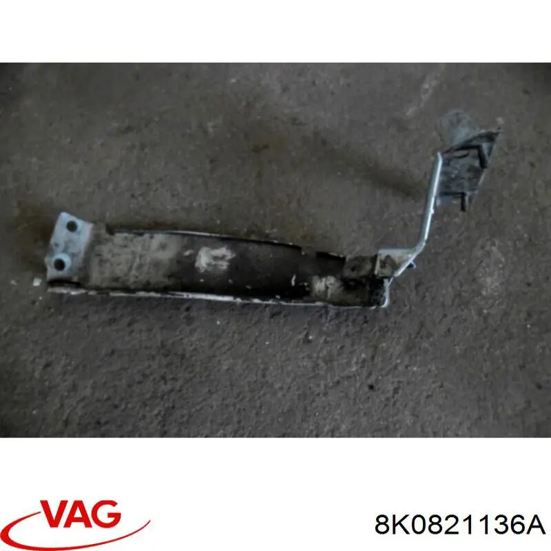 8K0821136A VAG consola dianteira de fixação do pára-lama dianteiro direito