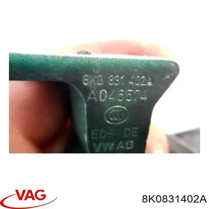 Петля двери задней правой 8K0831402A VAG