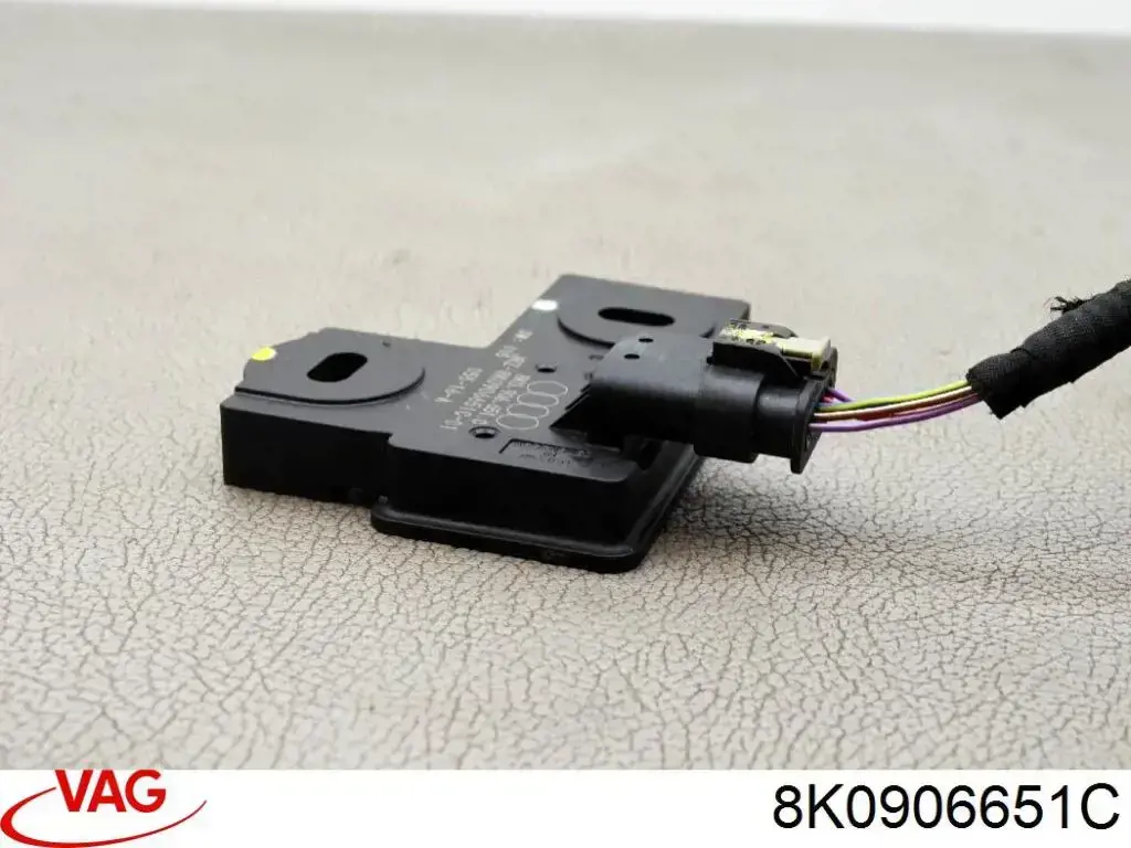  VAG 8K0906651C