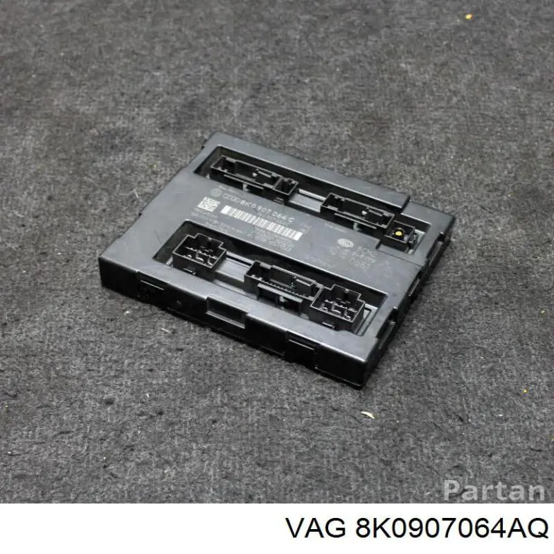 Блок комфорта 8K0907064AQ VAG