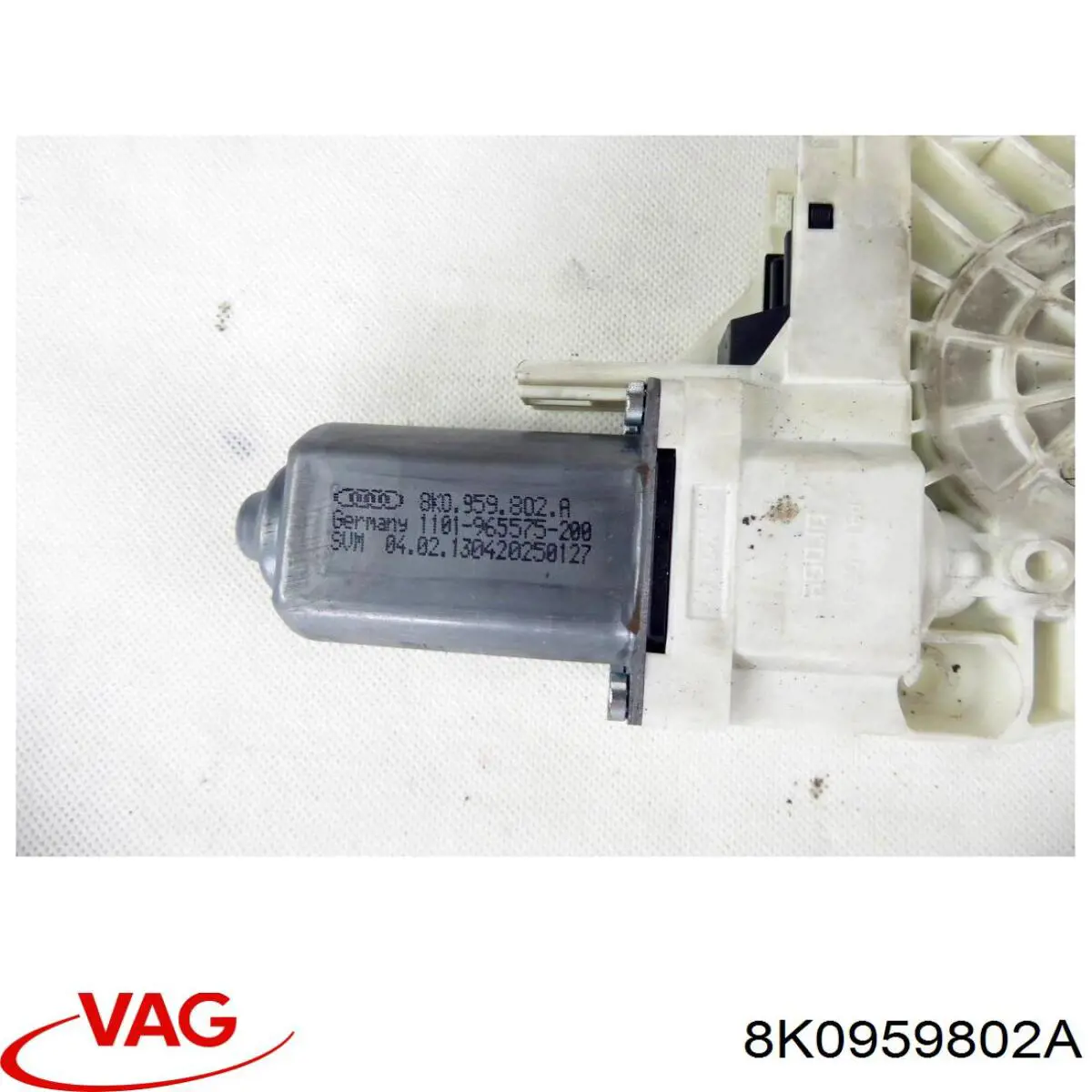 Купить 8K0959802A VAG Мотор стеклоподъемника двери передней правой