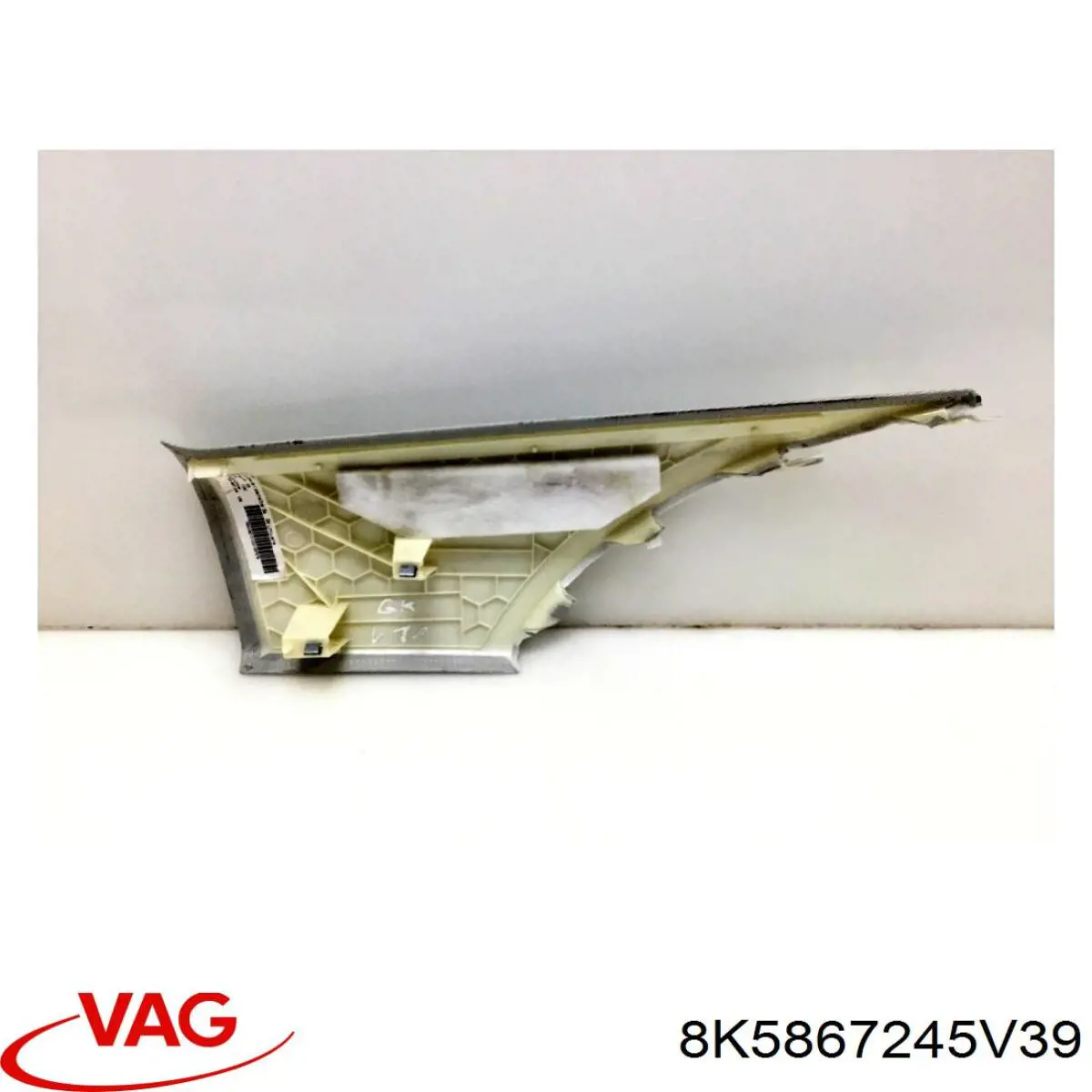 8K5867245V39 VAG 