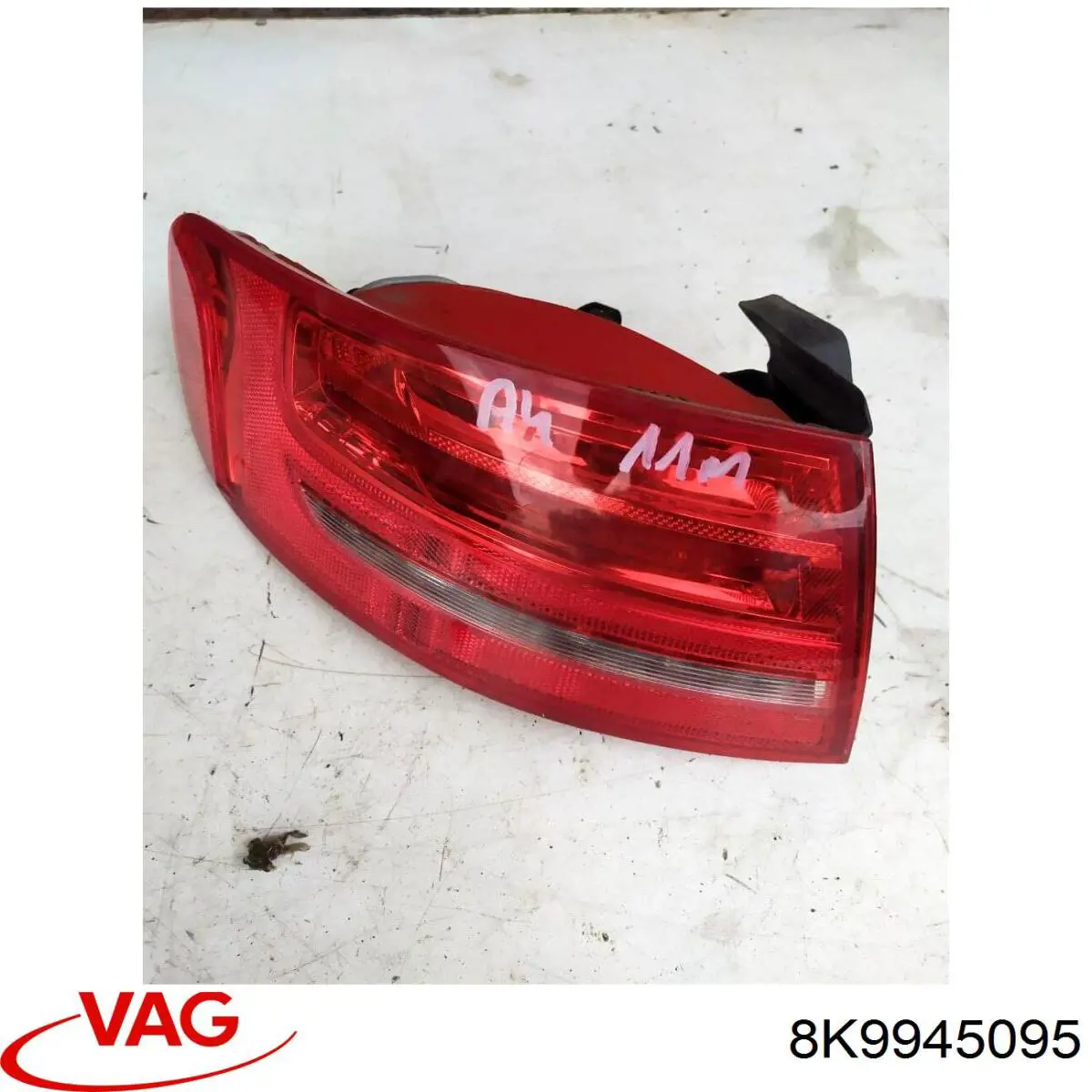 Задний левый внешний фонарь Magneti Marelli LLG342