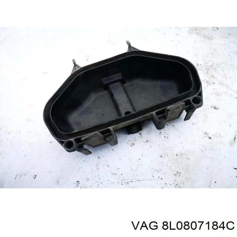 Кронштейн бампера переднего, правый VAG 8L0807184D