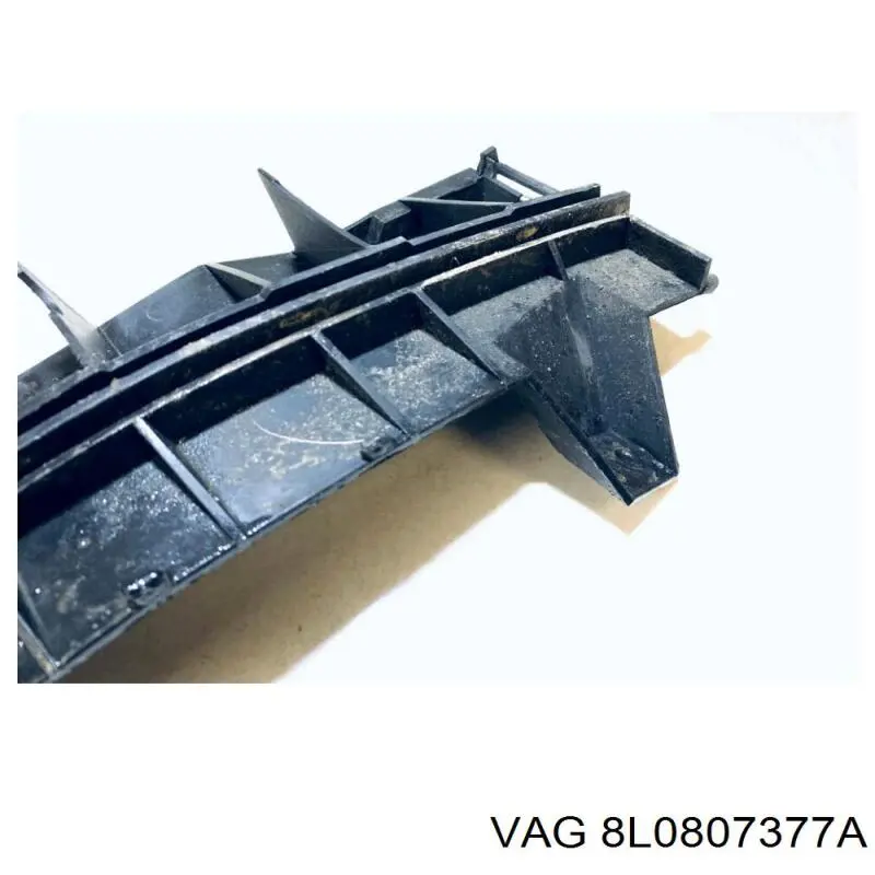 Направляющая заднего бампера левая VAG 8L0807377D цена, от 8.44 USD