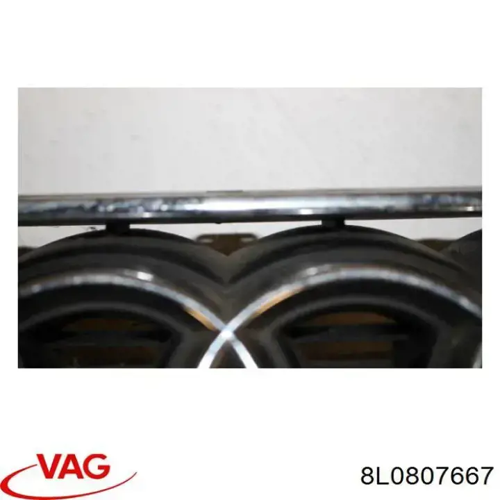 Купить Решетка радиатора Ауди A3  8L1