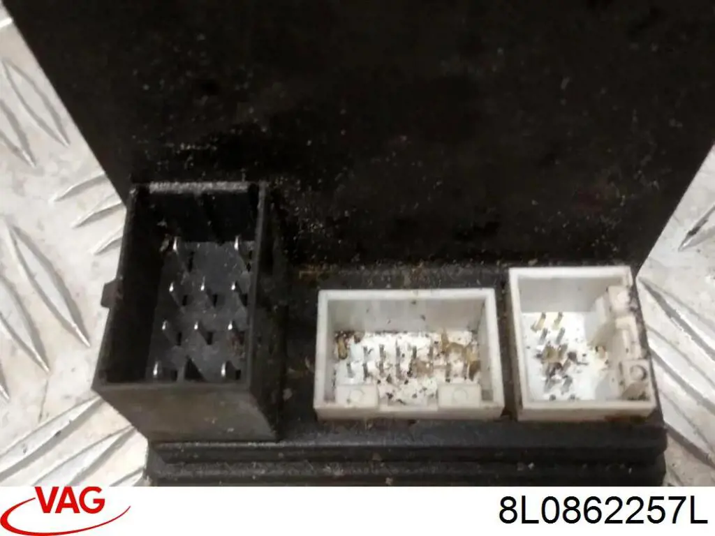 Насос пневматической системы кузова VAG 8L0862257L цена, от 51.35 USD