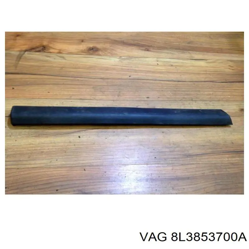 Купить 8L3853700A01C VAG Накладка (молдинг) порога наружная задняя правая