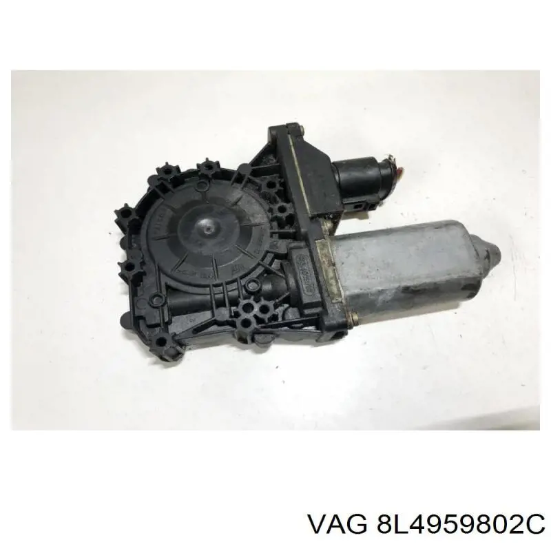 Купить 8L4959802C VAG Мотор стеклоподъемника двери передней