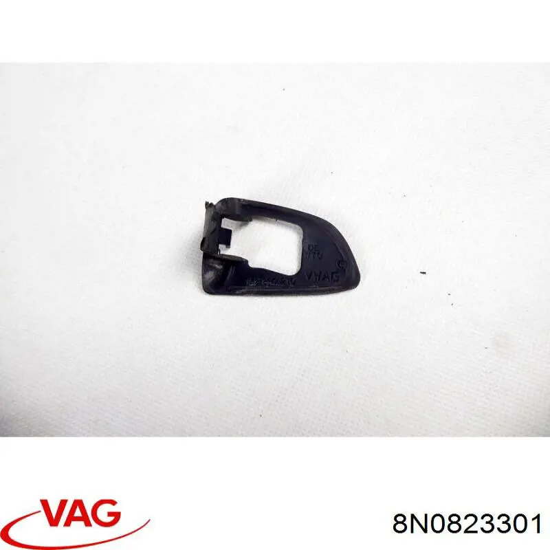 Купить 8N0823301 VAG Завеса крышки багажника