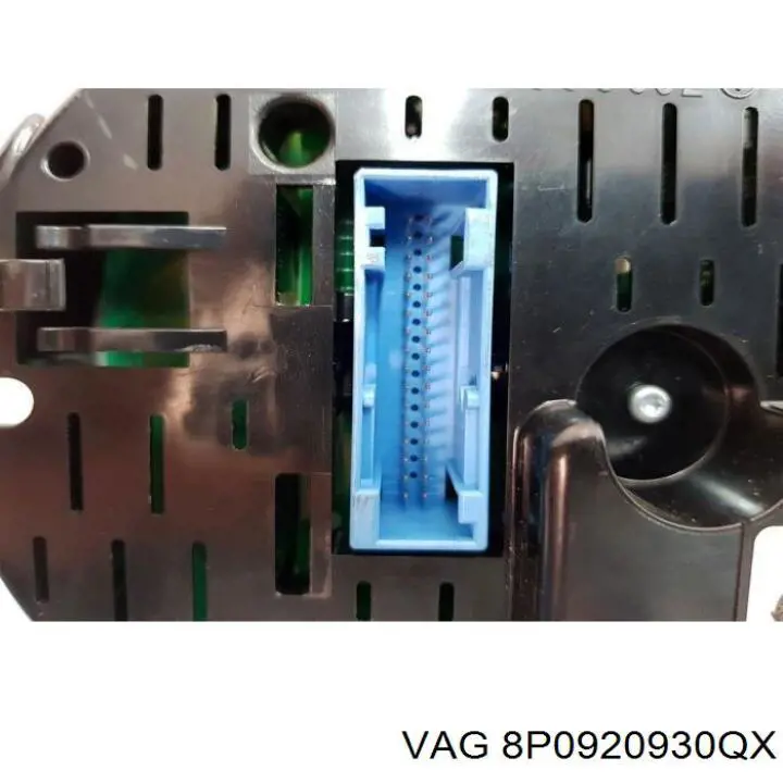 Купить 8P0920930QX VAG Панель приборов