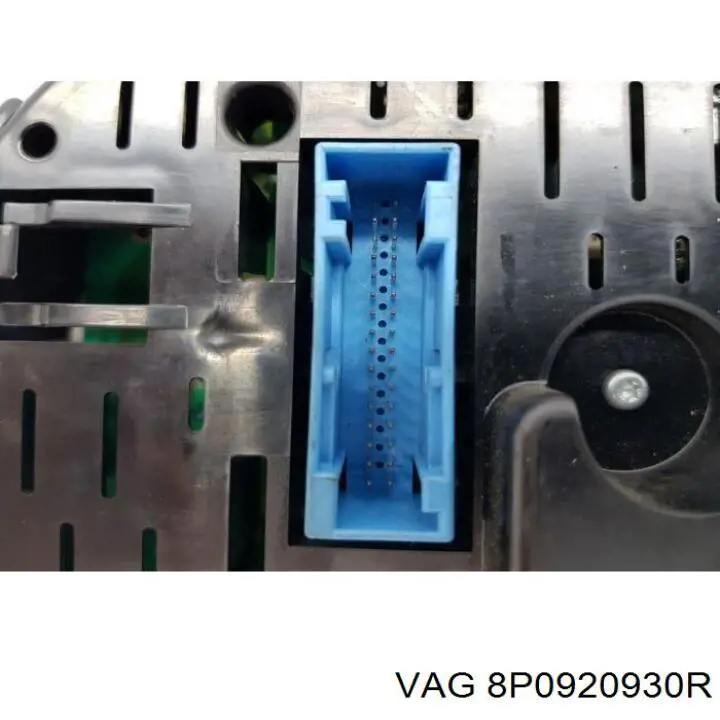 Купить 8P0920930R VAG Панель приборов