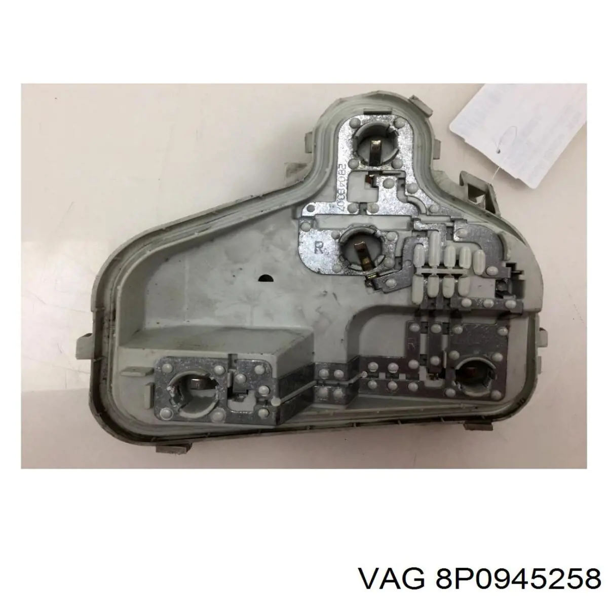 Плата заднего фонаря контактная VAG 8P0945258 цена, от 11.49 USD