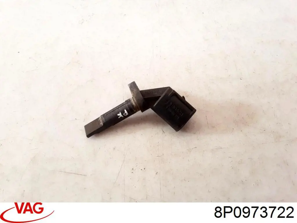 Разъем (фишка) противотуманной фары 8P0973722 VAG