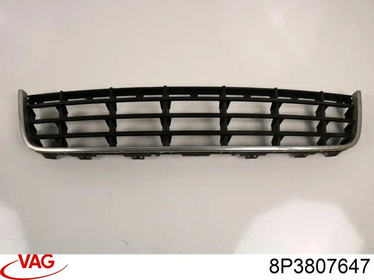 Купить Решетка бампера Ауди A3  8P1