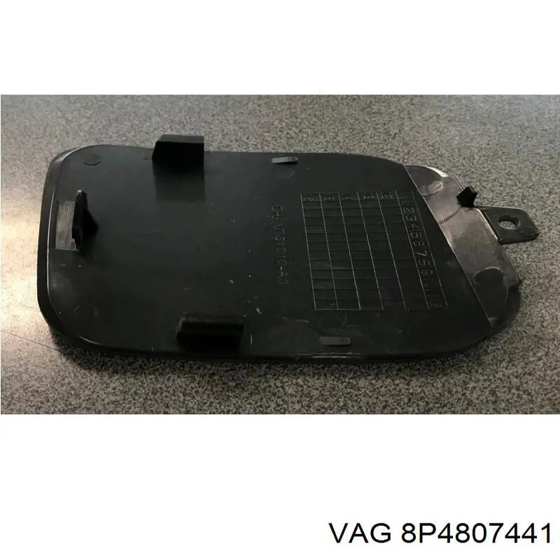 Заглушка бампера буксировочного крюка задняя VAG 8P4807441 цена, от 17.70 USD