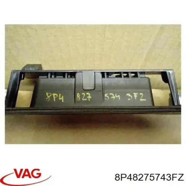 8P48275743FZ VAG Listón embellecedor/protector, puerta de maletero original y equivalente