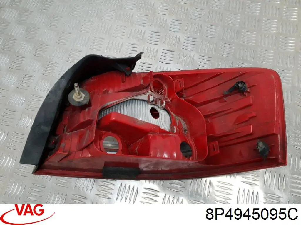 Купить 8P4945095C VAG Стоп задний